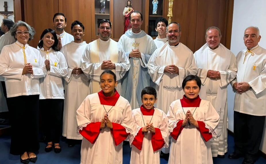 Maria, sinal de uma esperança que não decepciona 1 Pe. Kleber de lima celebra o nono dia da novena de nossa senhora da esperança